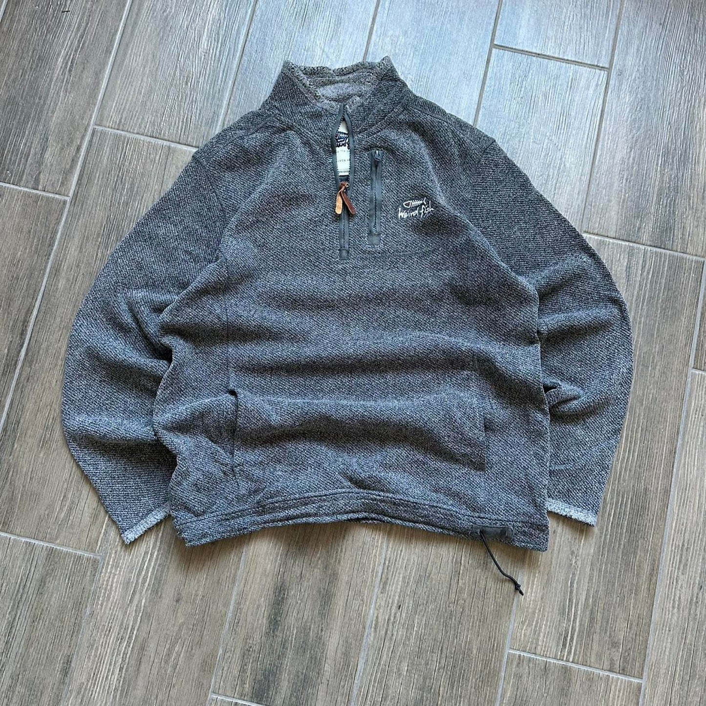 Weird Fish grey M Y2K baggy surf jumper