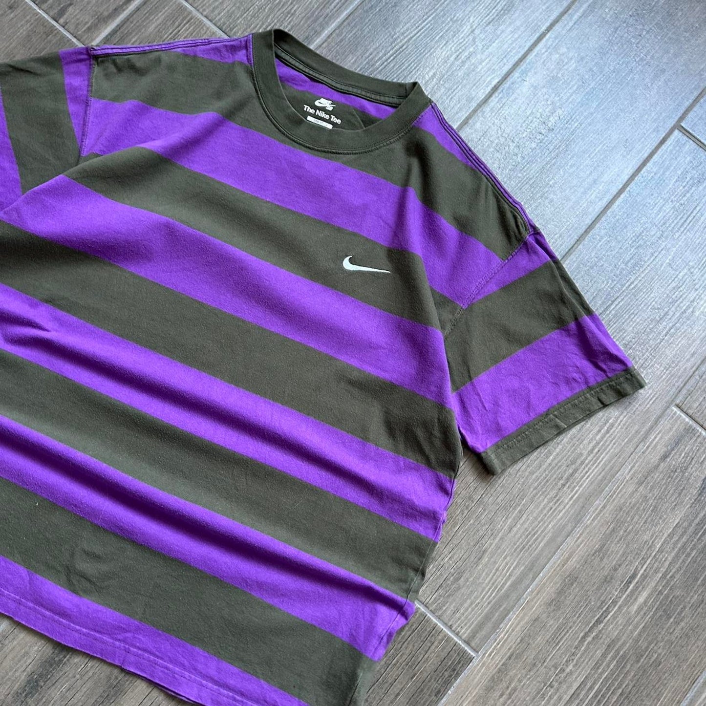 Nike y2k purple and green L tee