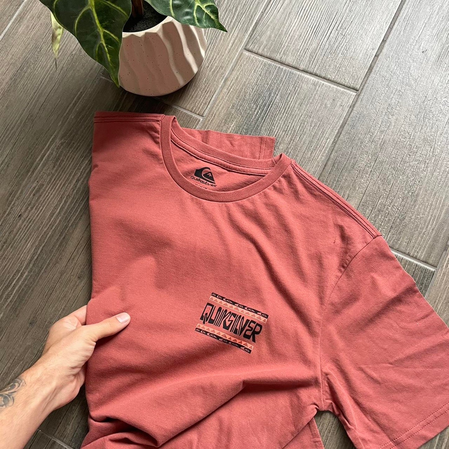 Quiksilver orange big logo surf cotton t-shirt M