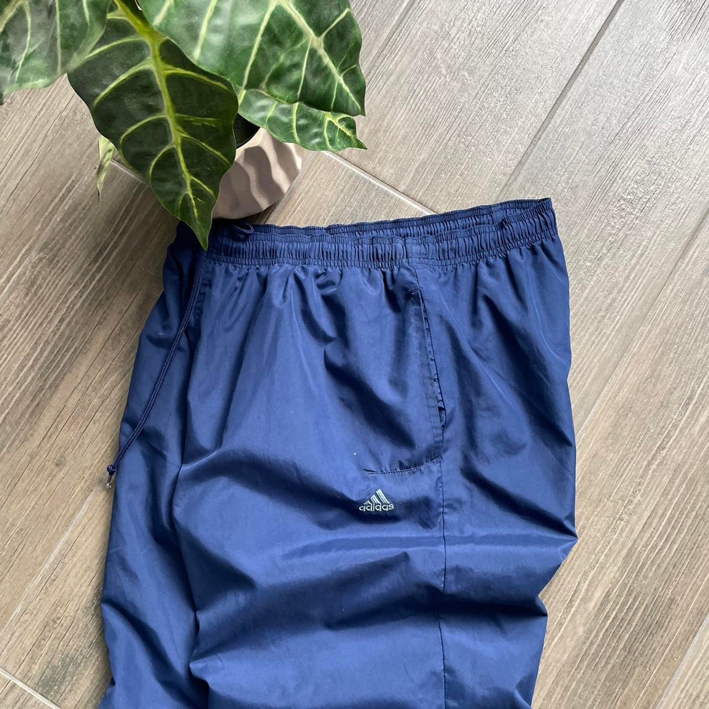 Adidas vintage baggy sweatpants