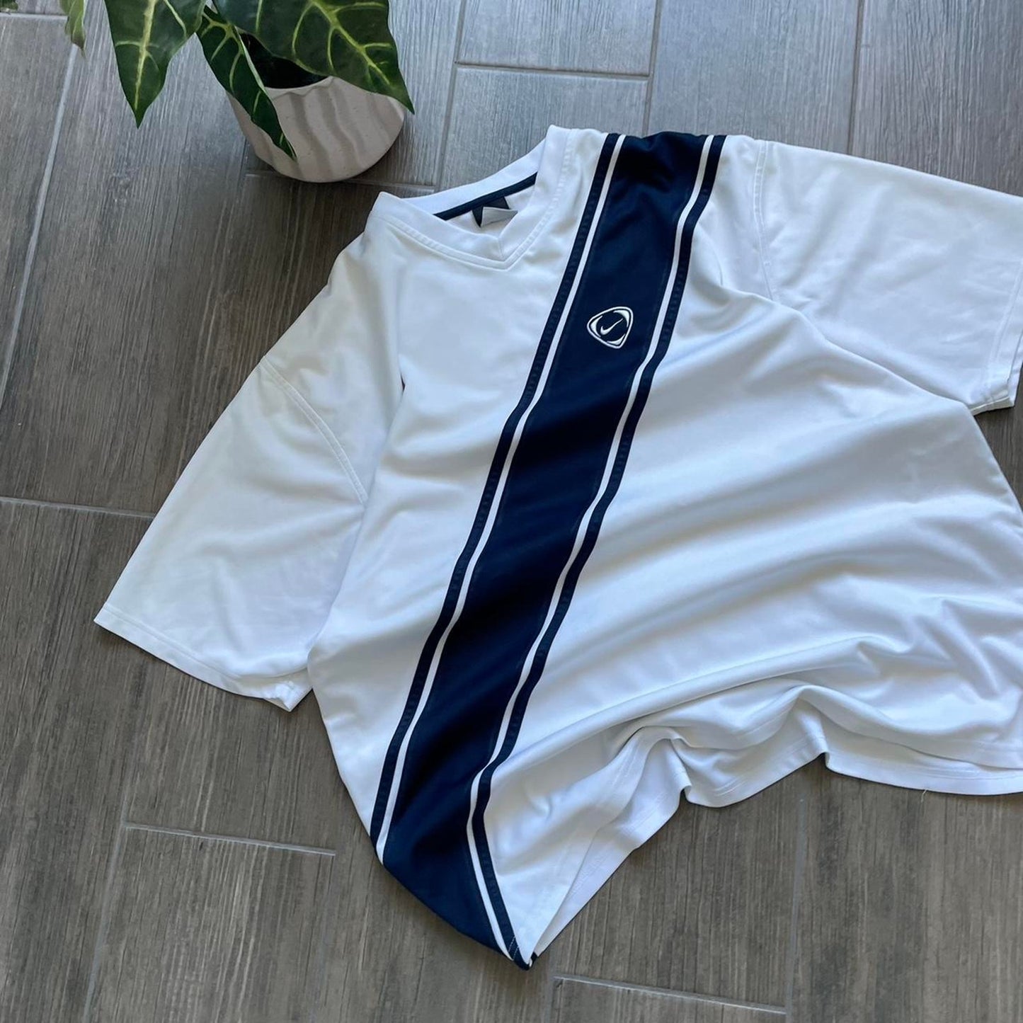 Nike swoosh vintage baggy y2k tee