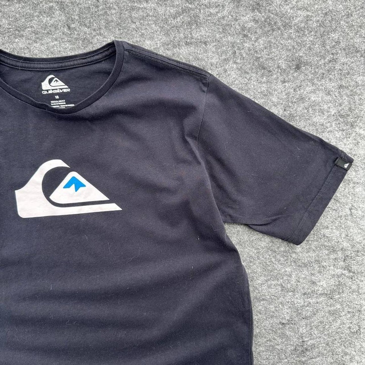 Quiksilver black cotton t shirt with