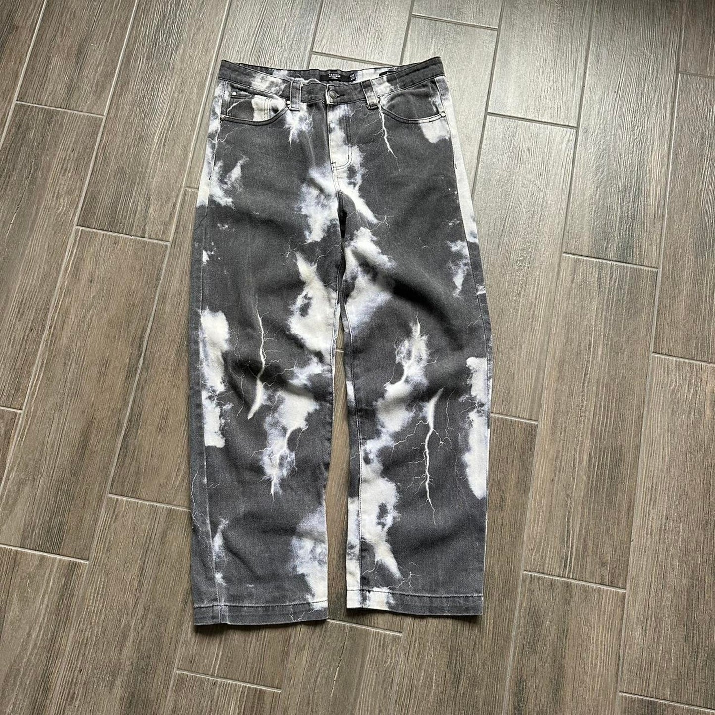 Black and white tie dye wide