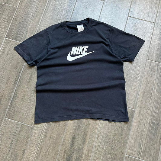 Nike navy y2k t shirt