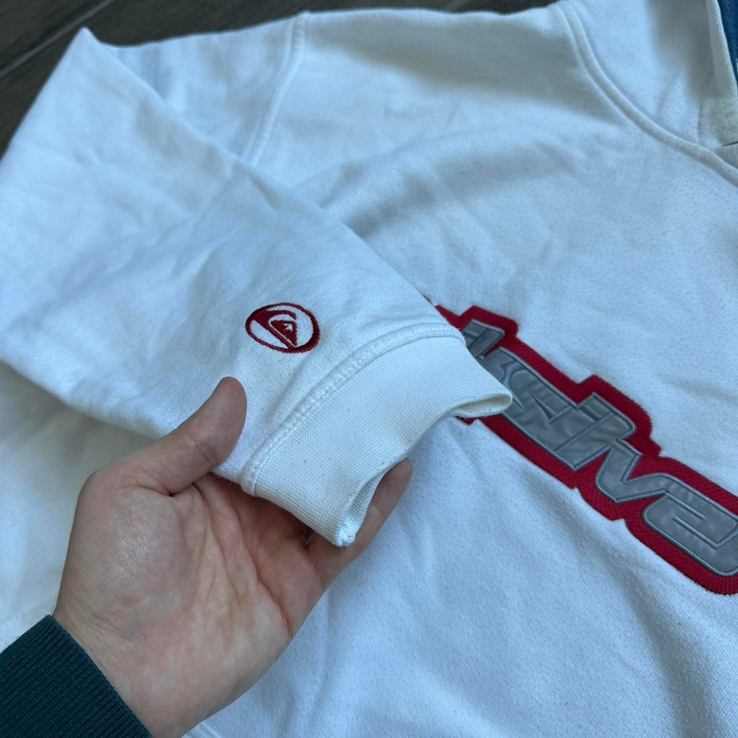 Quiksilver reflective logo baggy y2k