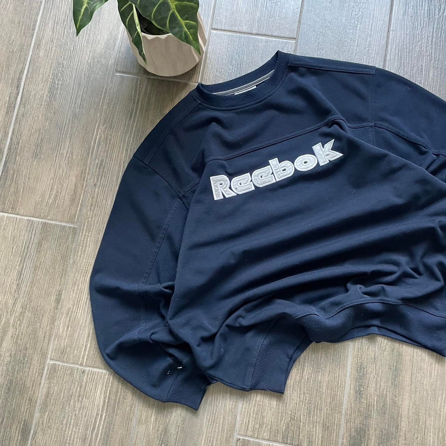 Reebok boxy fit y2k vintage sweatshirt