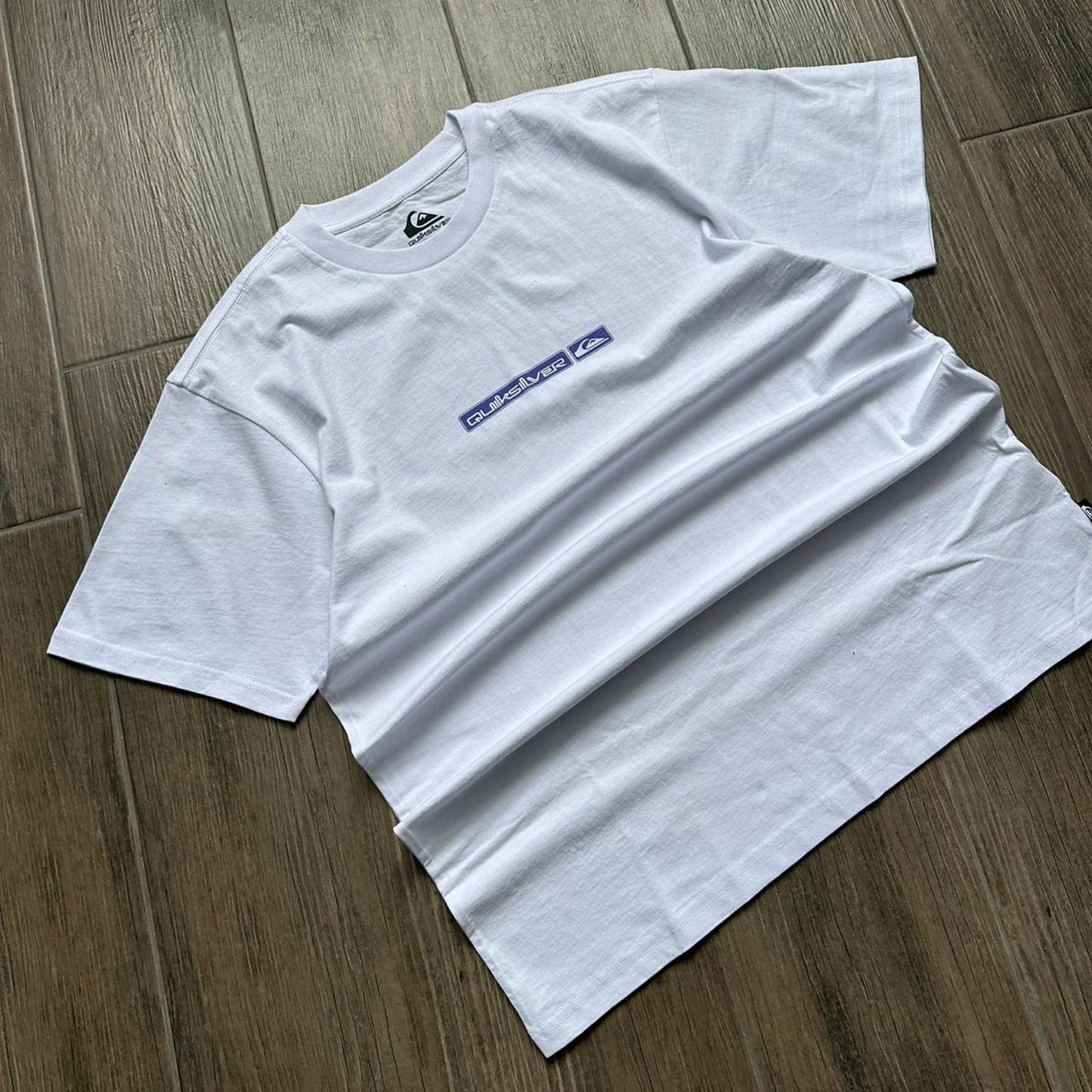 Quiksilver y2k white surf tee