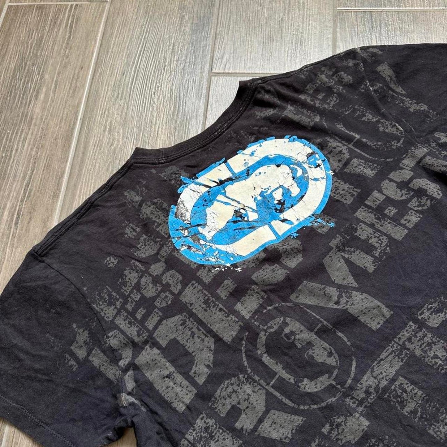 Ecko Unltd. black & blue graphic tee
