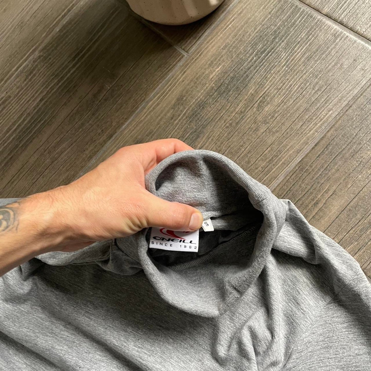 Oneill grey long sleeve baggy surf y2k S tee