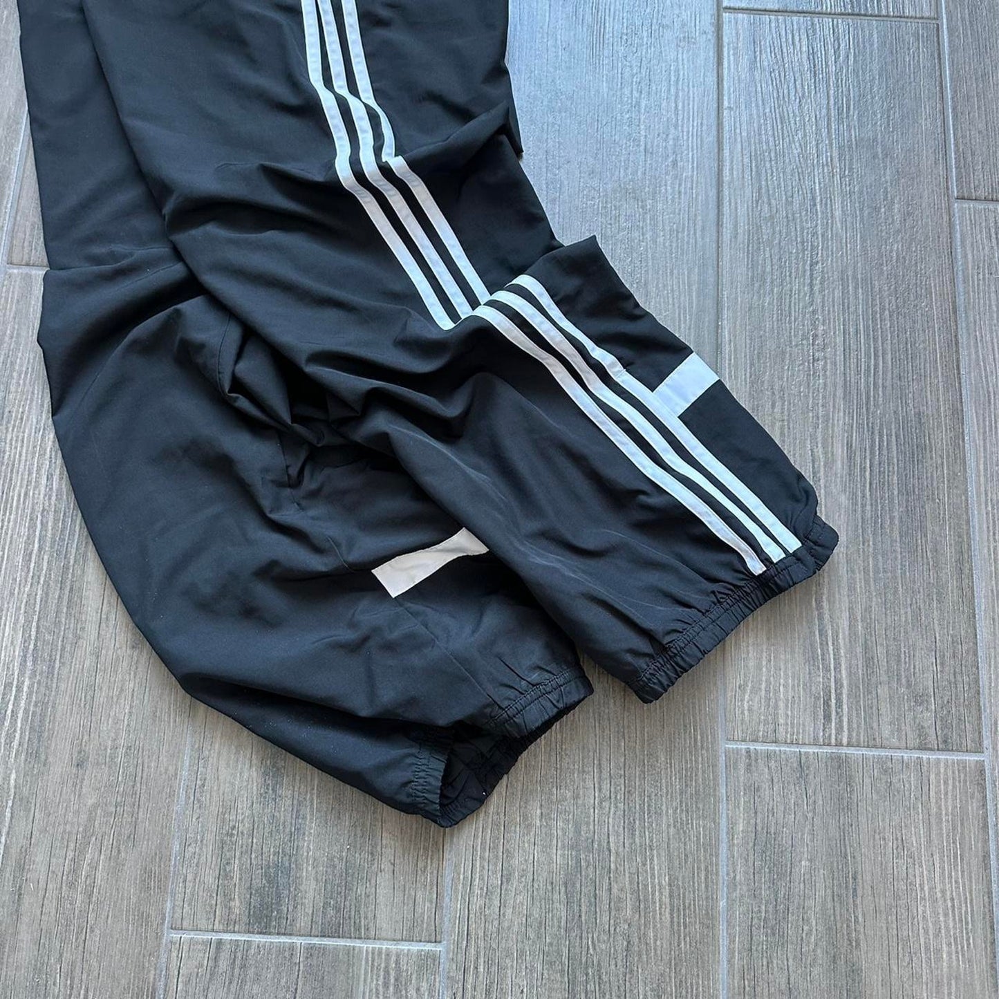 Adidas vintage baggy joggers sweatpants