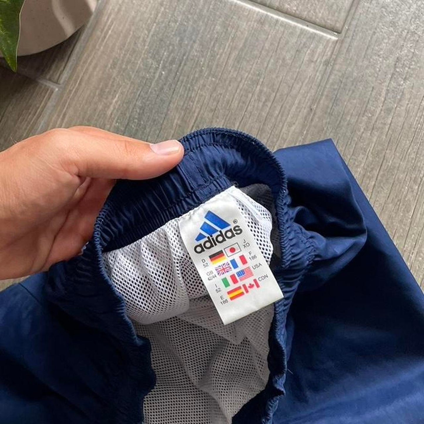 Adidas vintage baggy sweatpants