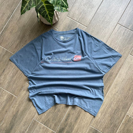 Quiksilver y2k baggy vintage tee