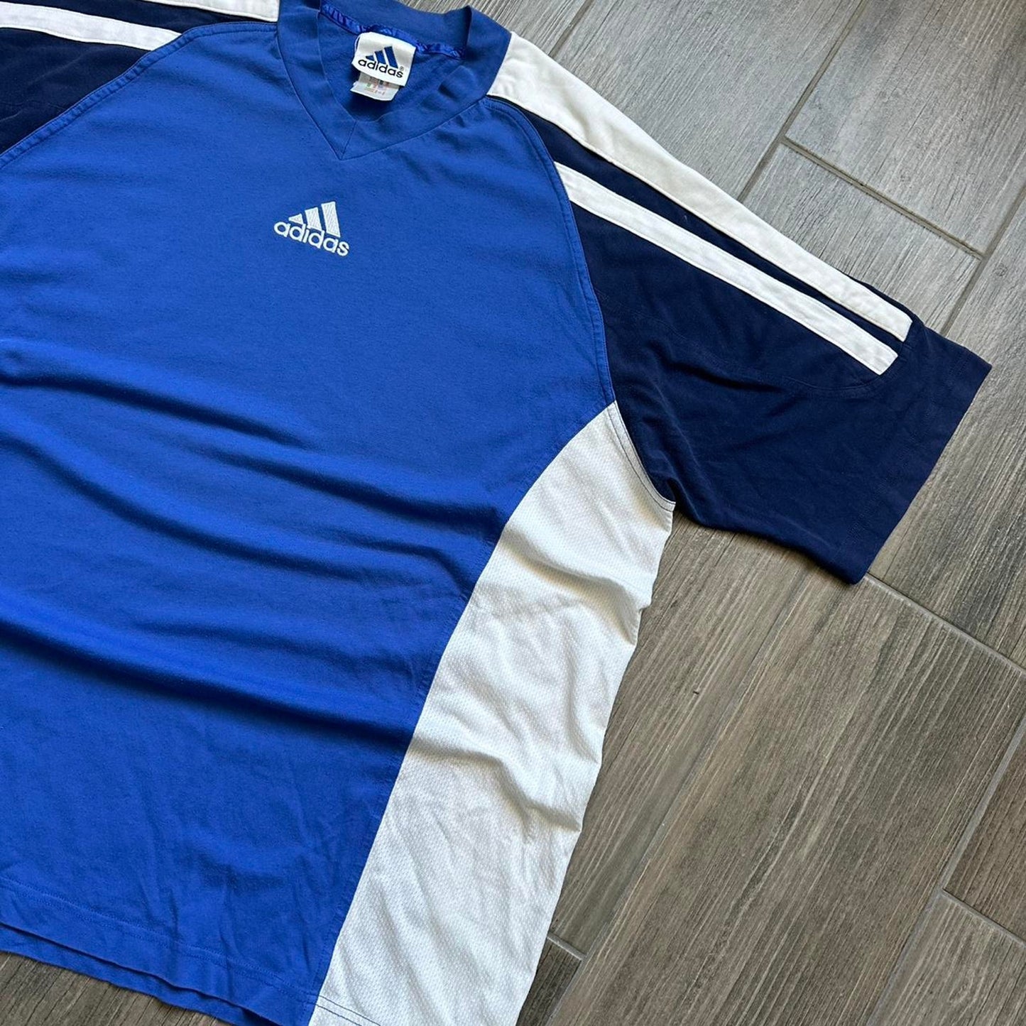 Adidas vintage tee