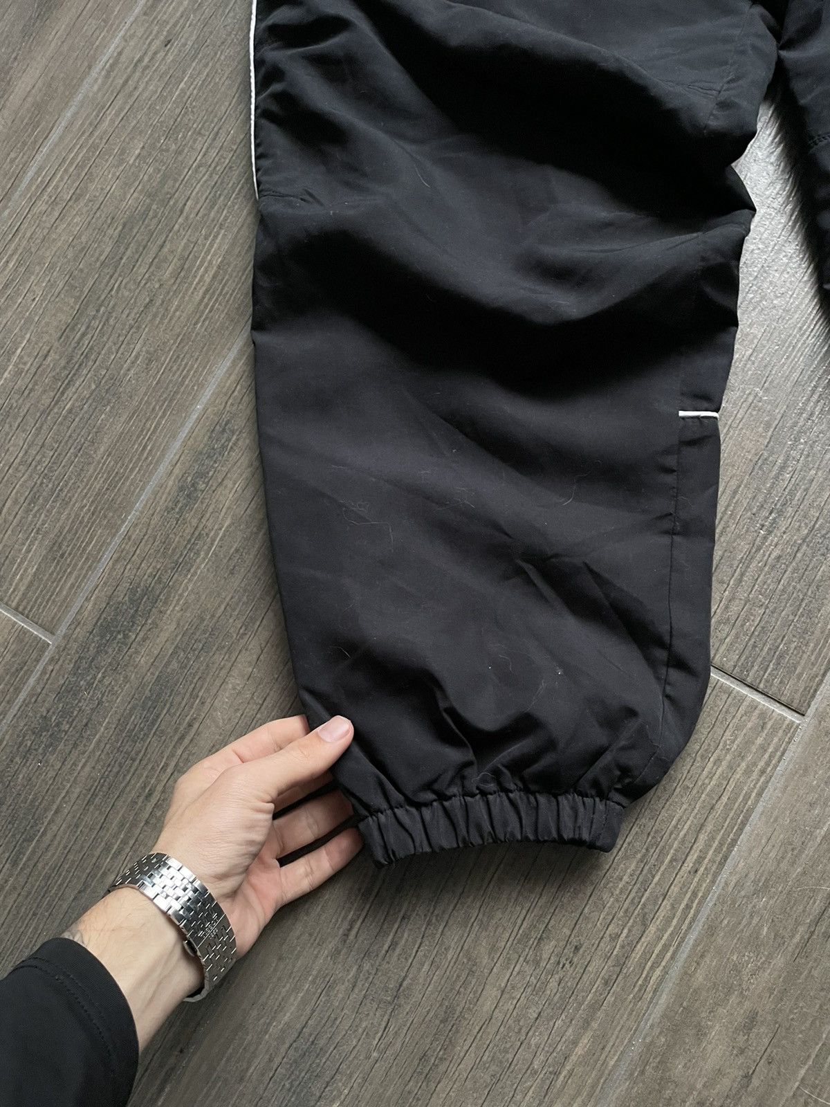 Umbro parachute baggy black nylon y2k sweatpants