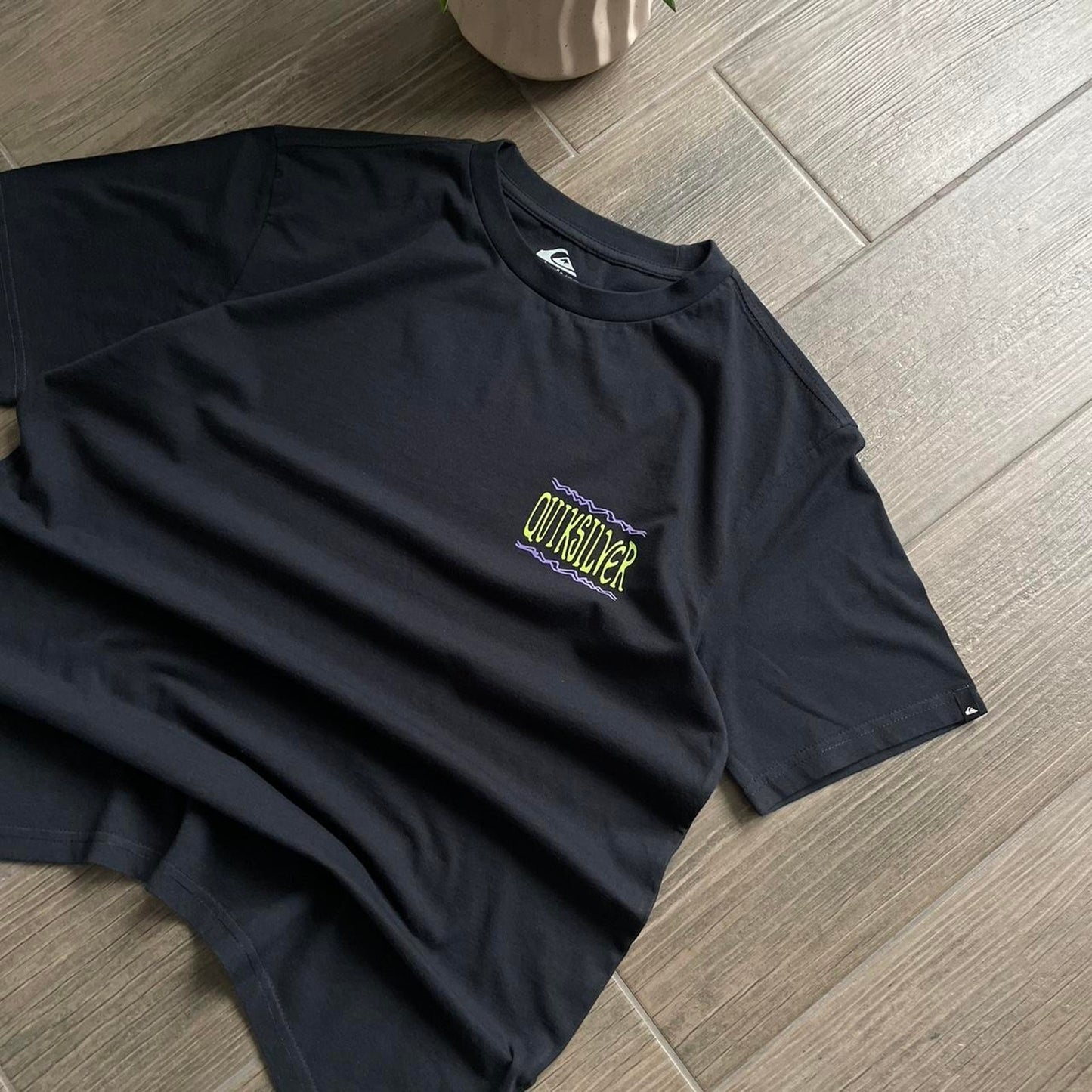 Quiksilver black big logo surf cotton t-shirt M