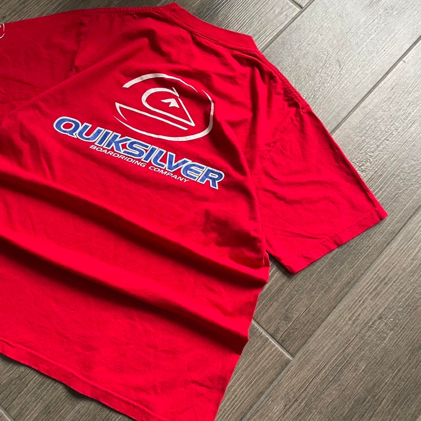 Quiksilver y2k big logo surf vintage S-M tee