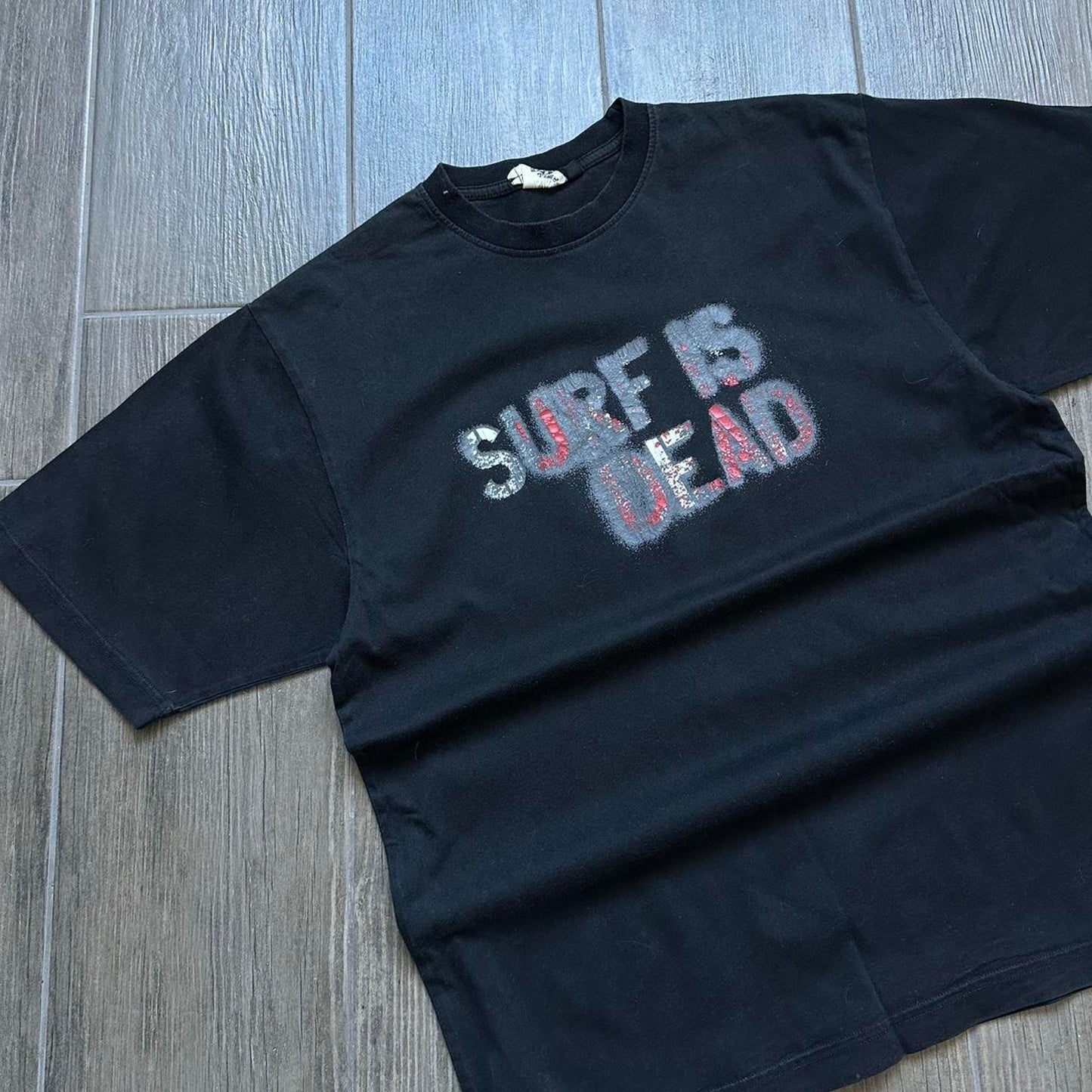 Gotcha y2k black vintage surf tee