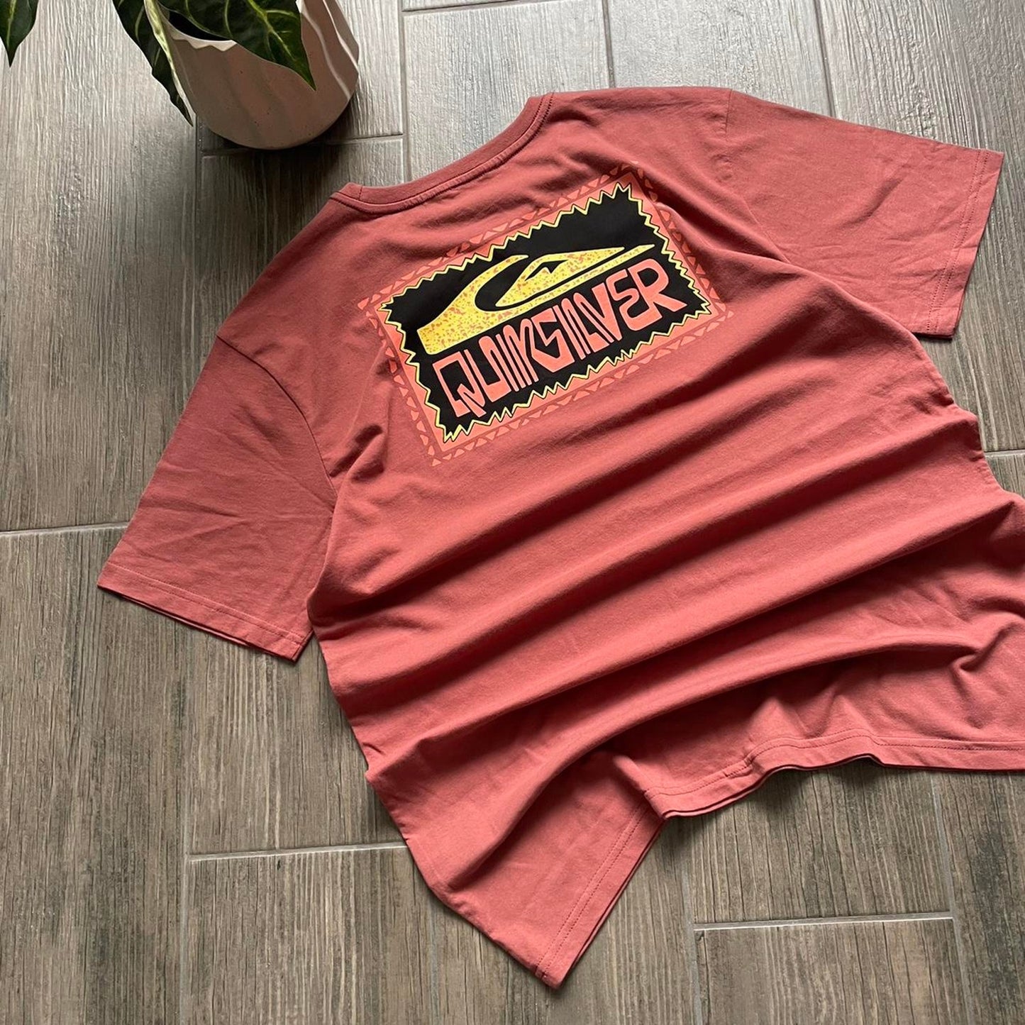 Quiksilver orange big logo surf cotton t-shirt M