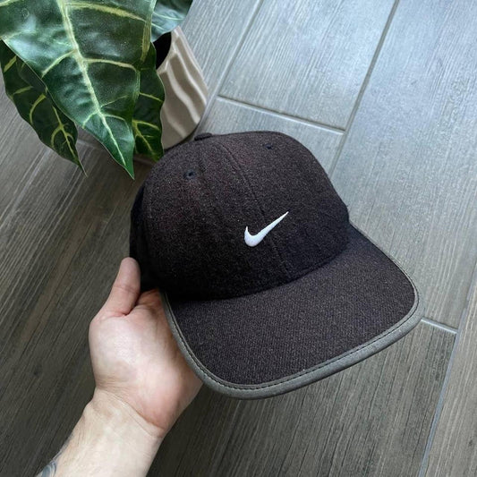 Nike small swoosh 90s woll hat cap